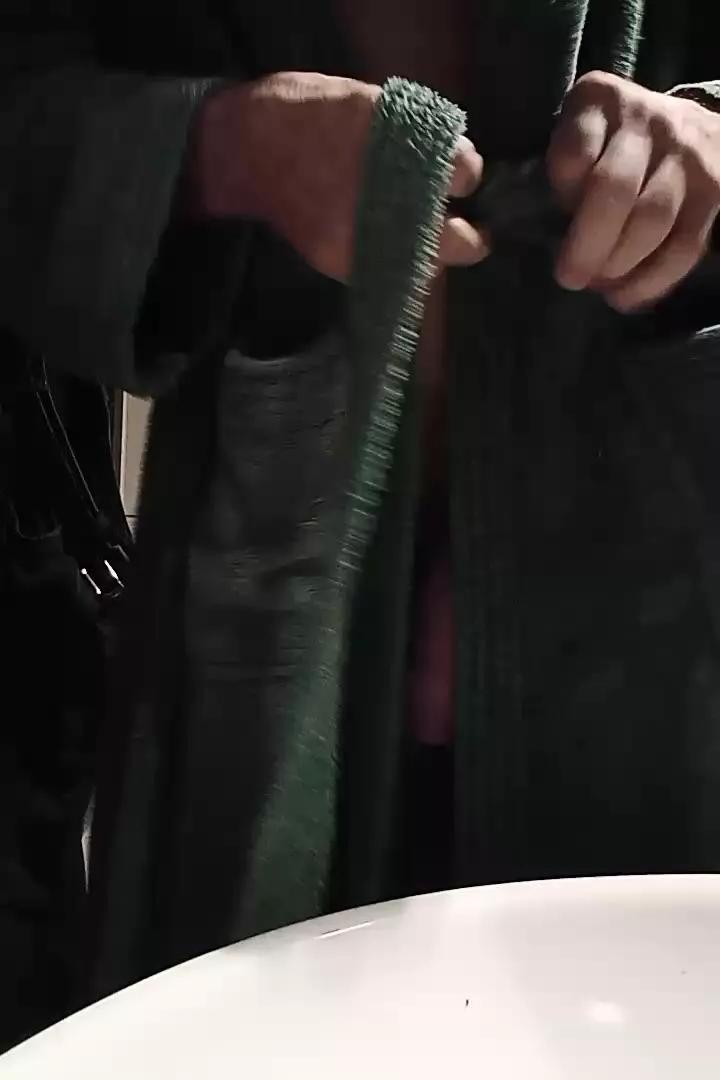 apem22 on Cam4 