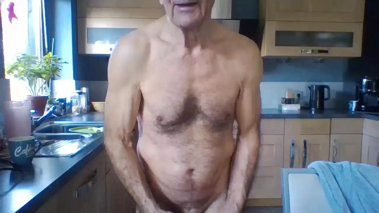 apijo54 on Cam4 