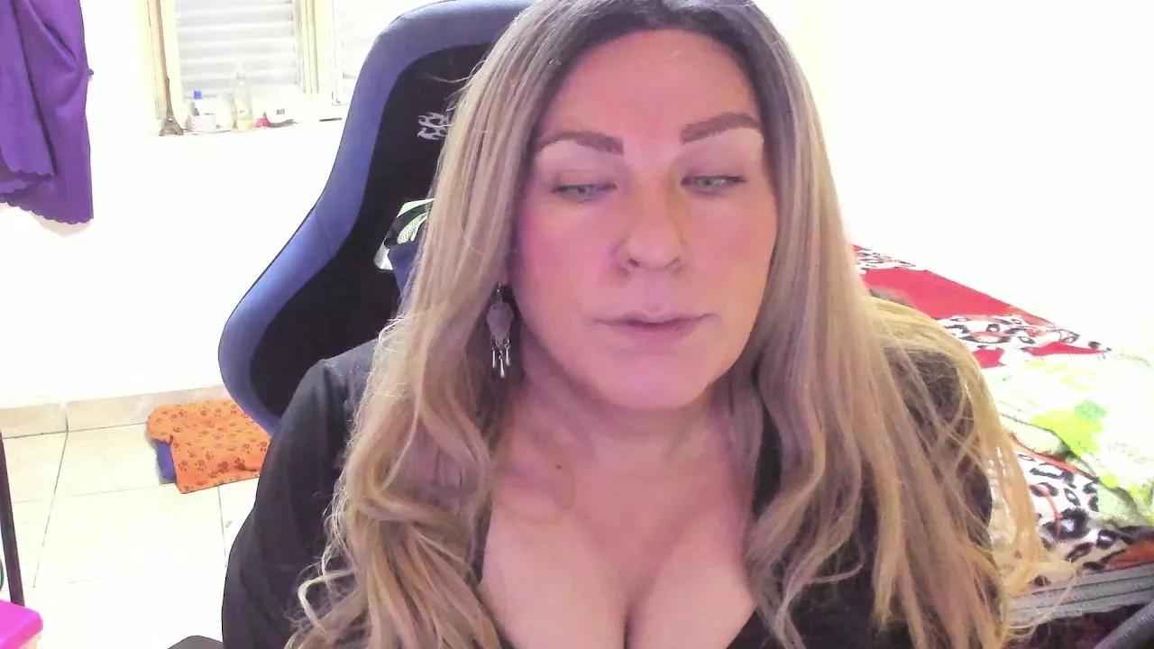 arcax4 on Cam4 