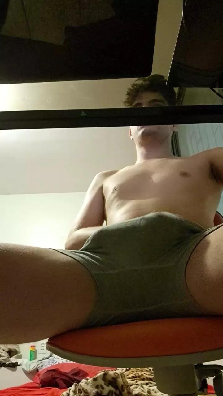 arnos on Cam4 