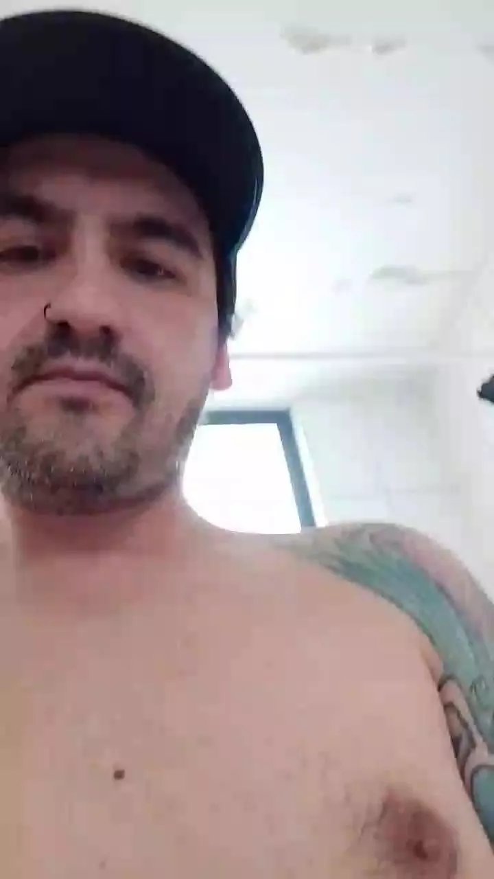 Offline atoooobt on Cam4