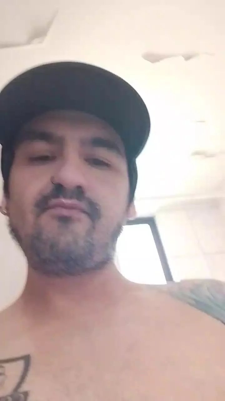 Offline atoooobt on Cam4