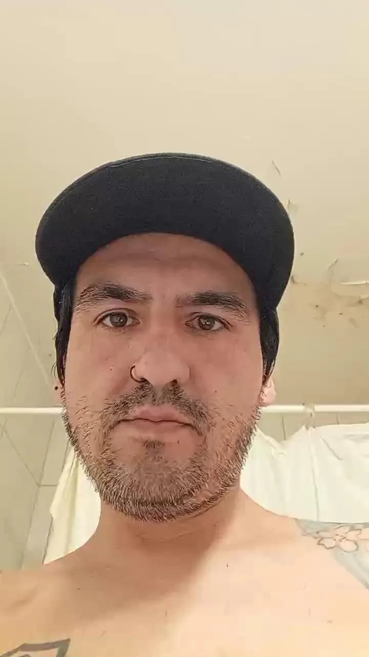 Offline atoooobt on Cam4