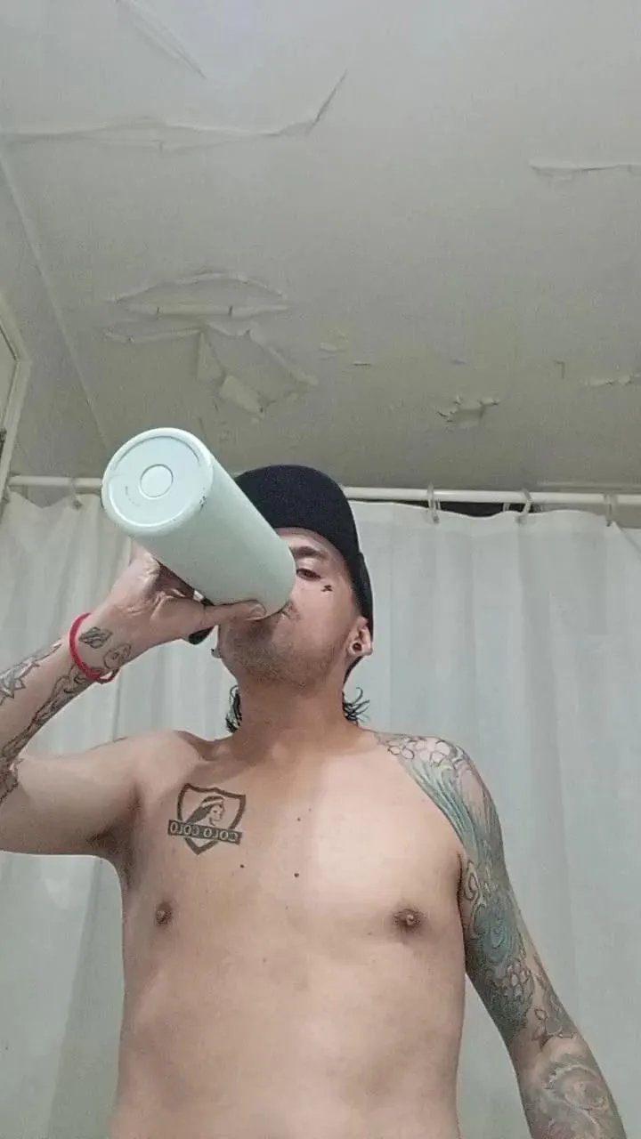 Offline atoooobt on Cam4