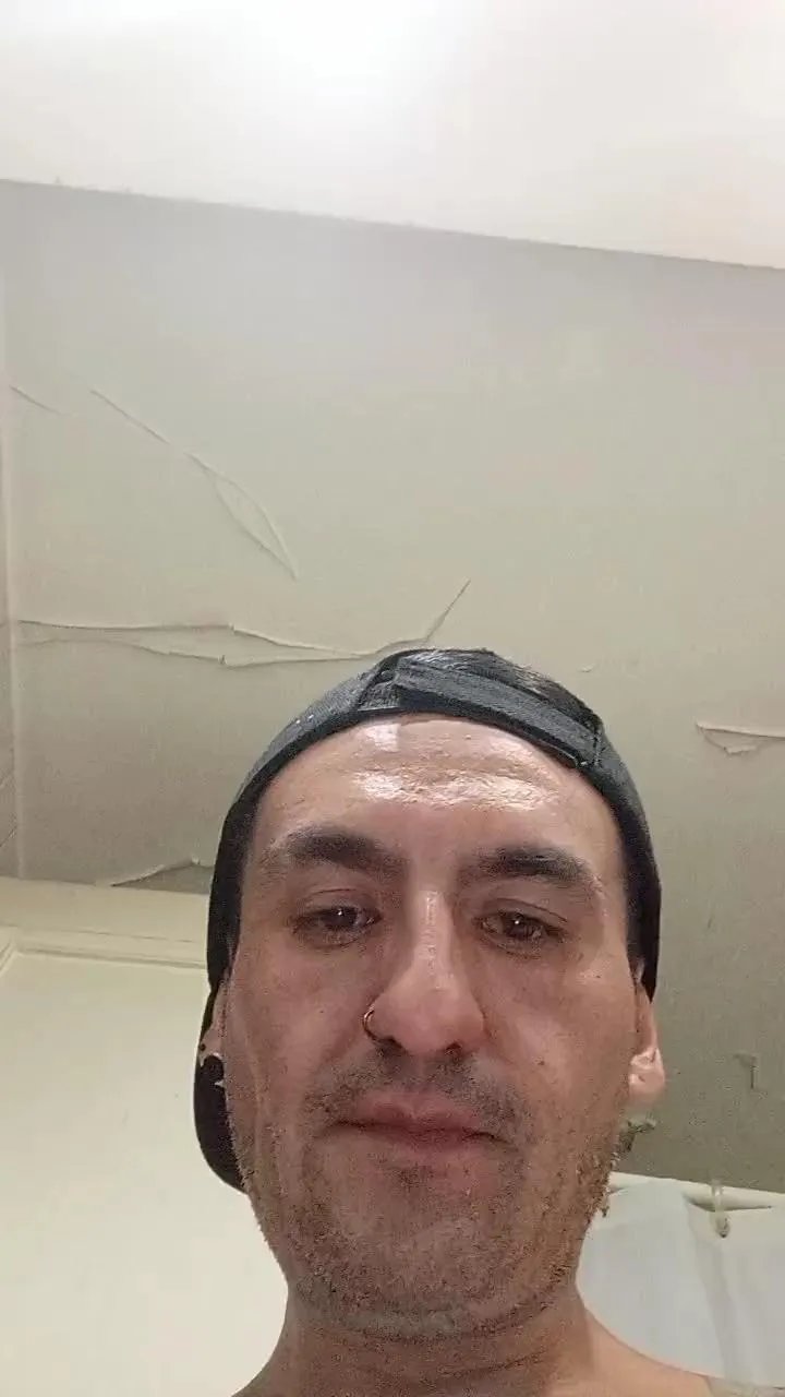 Offline atoooobt on Cam4