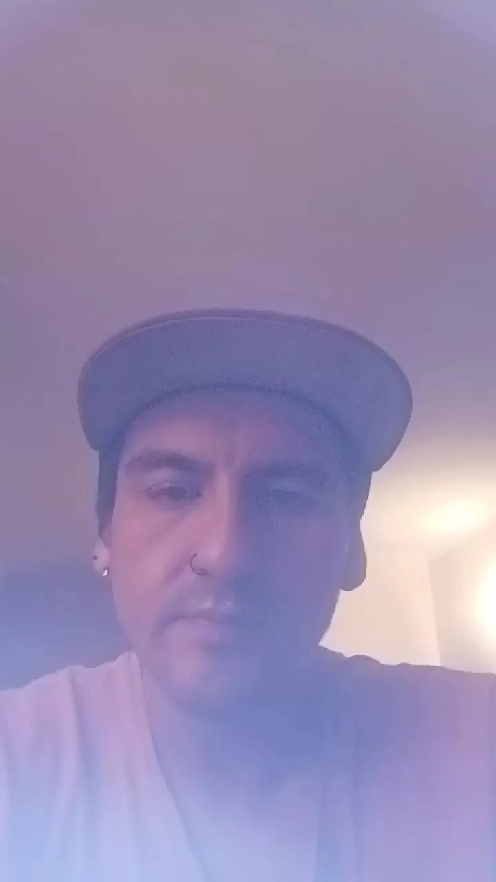 Offline atoooobt on Cam4