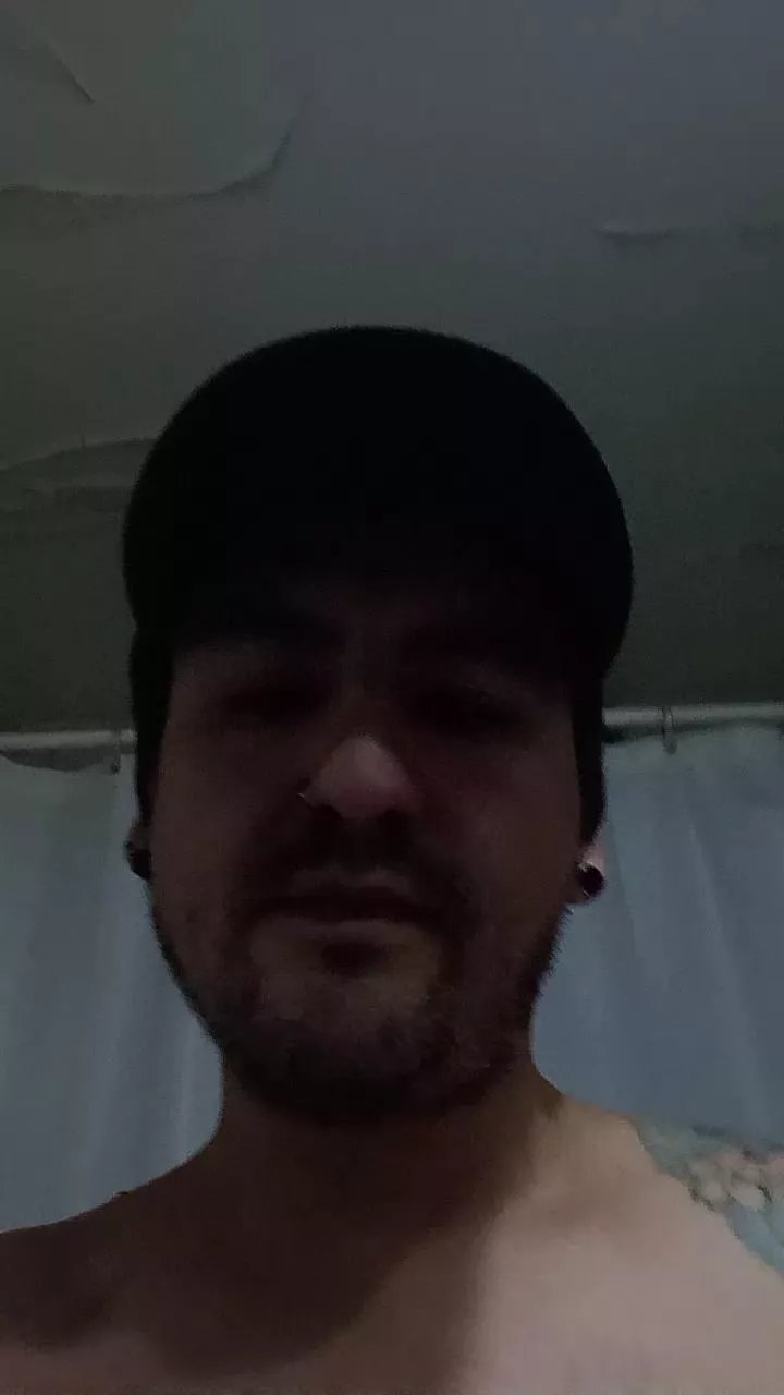 Offline atoooobt on Cam4