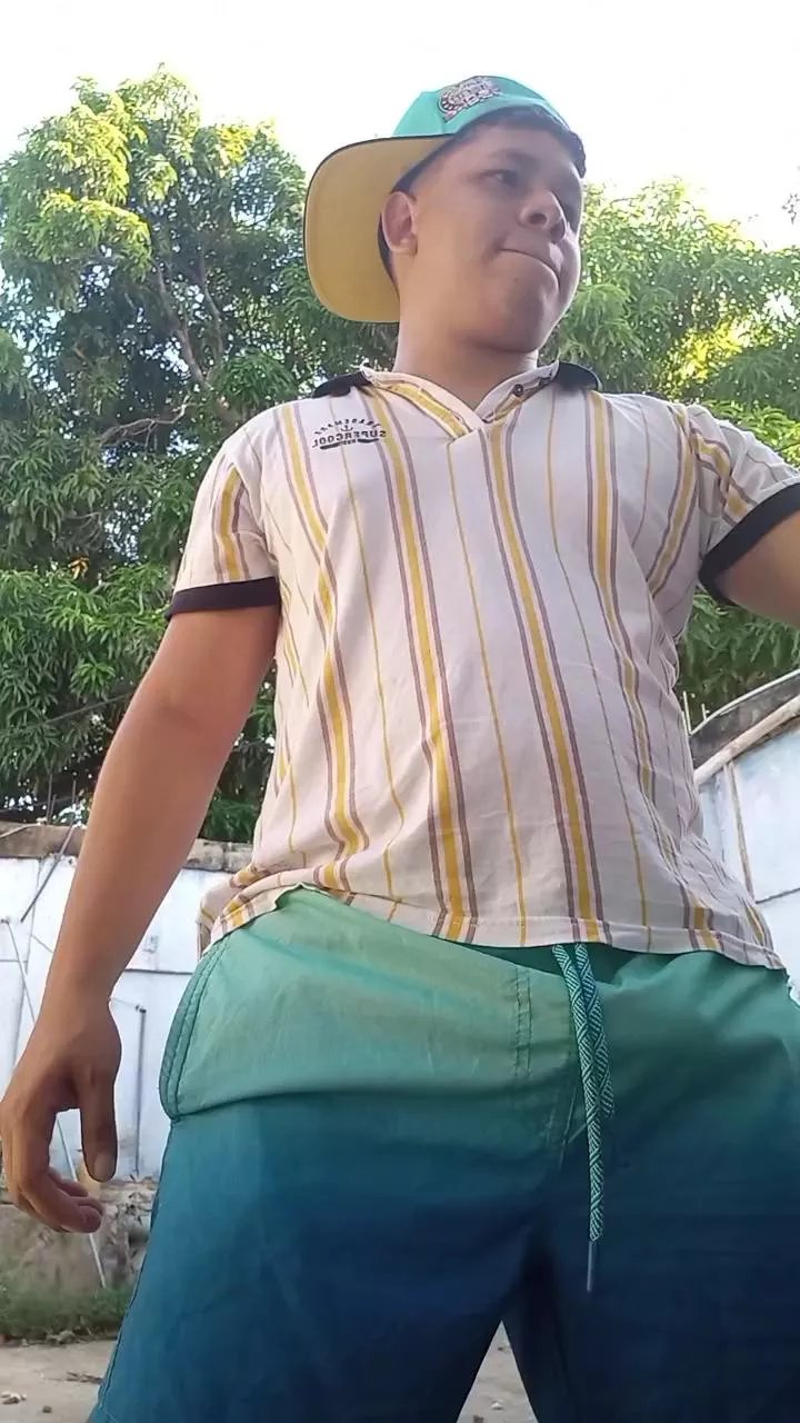 Offline August_rush_ on Cam4