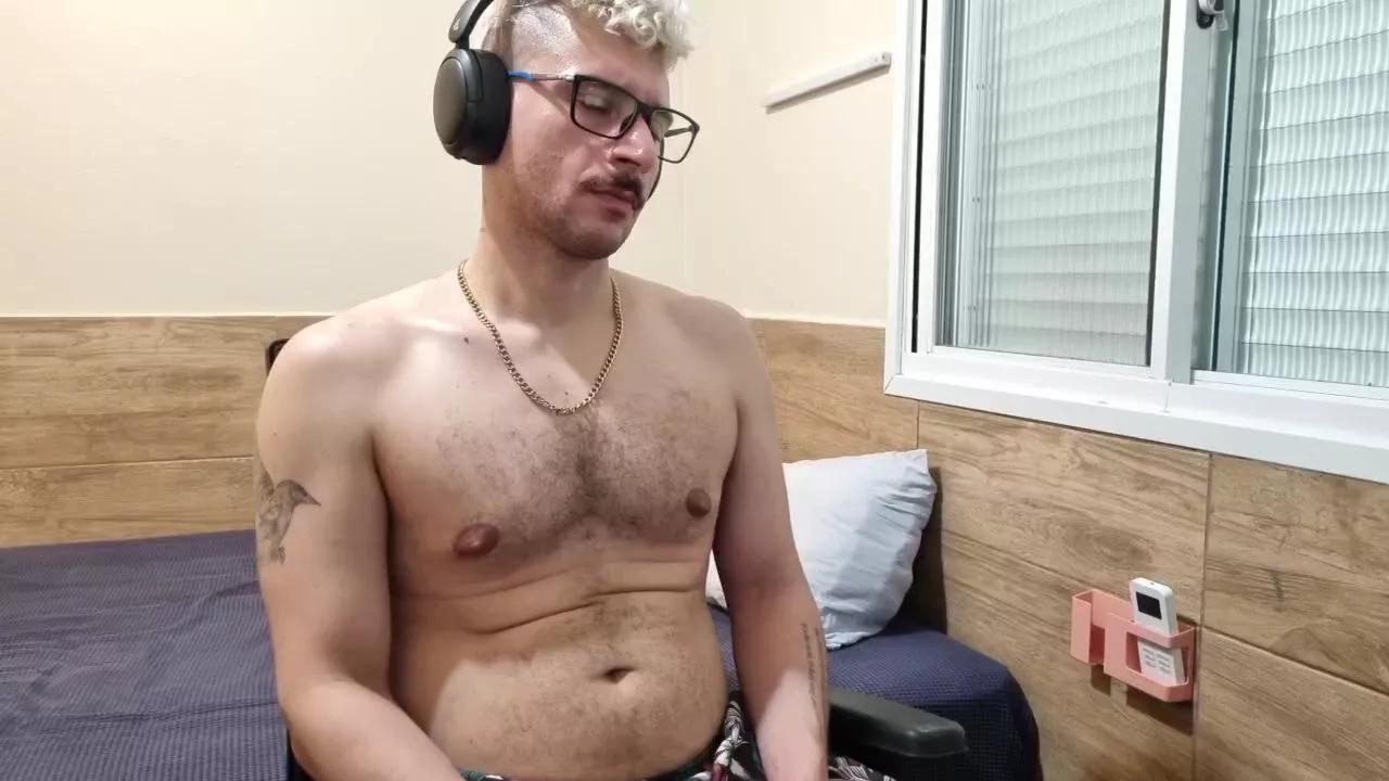 AutisticDom on Cam4 
