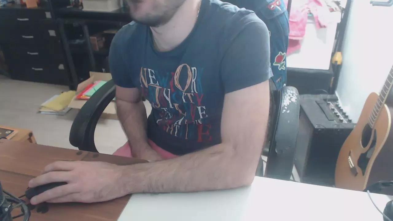 aventurierparis on Cam4 