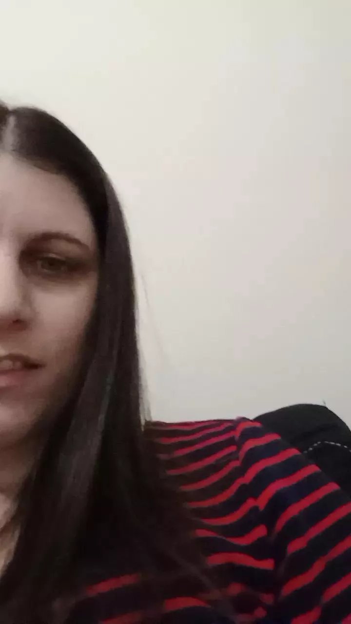 Offline barbielacdescy4 on Cam4