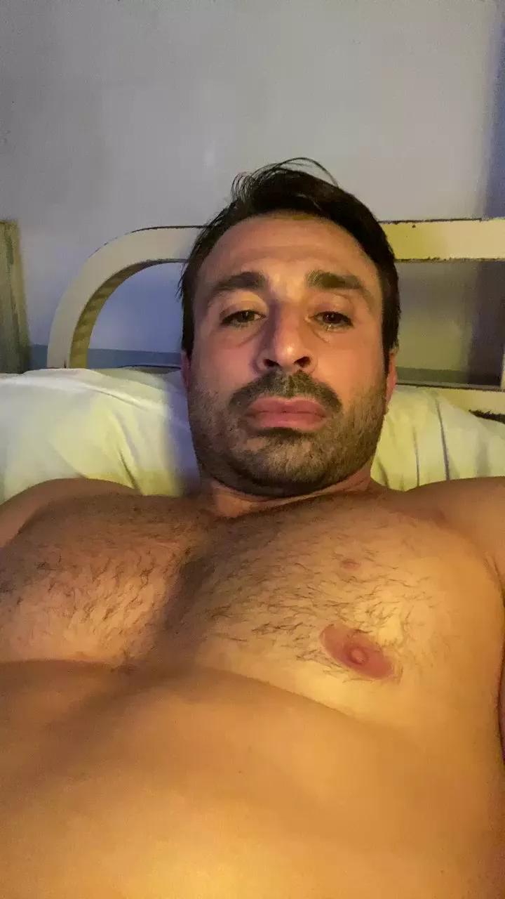 Bartolomeo666 on Cam4 