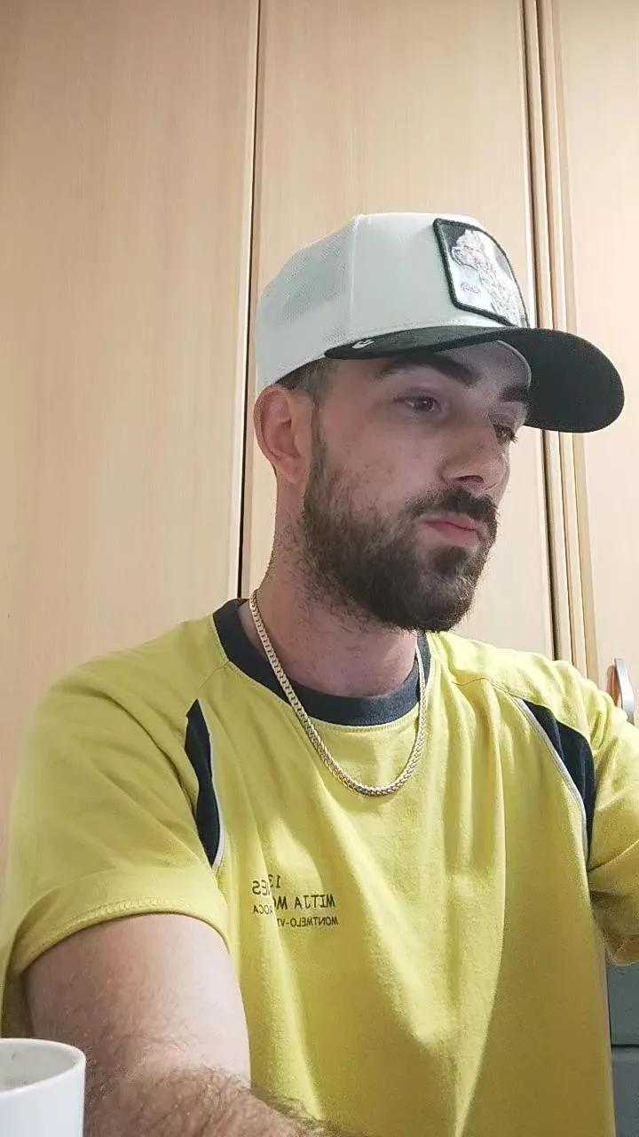 Bcn18Real on Cam4 