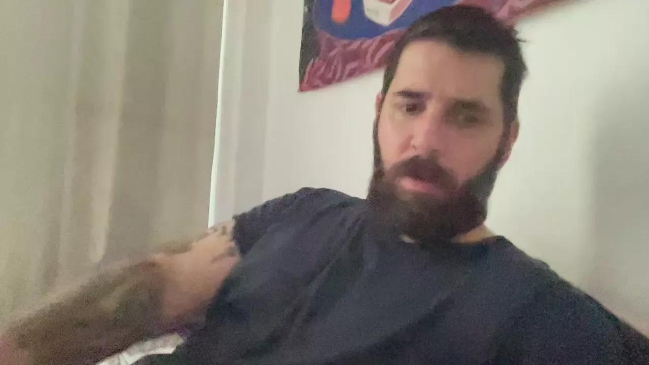 bear3393 on Cam4 