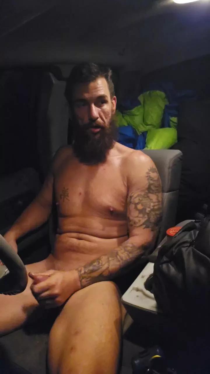 Beardedveteran on Cam4 