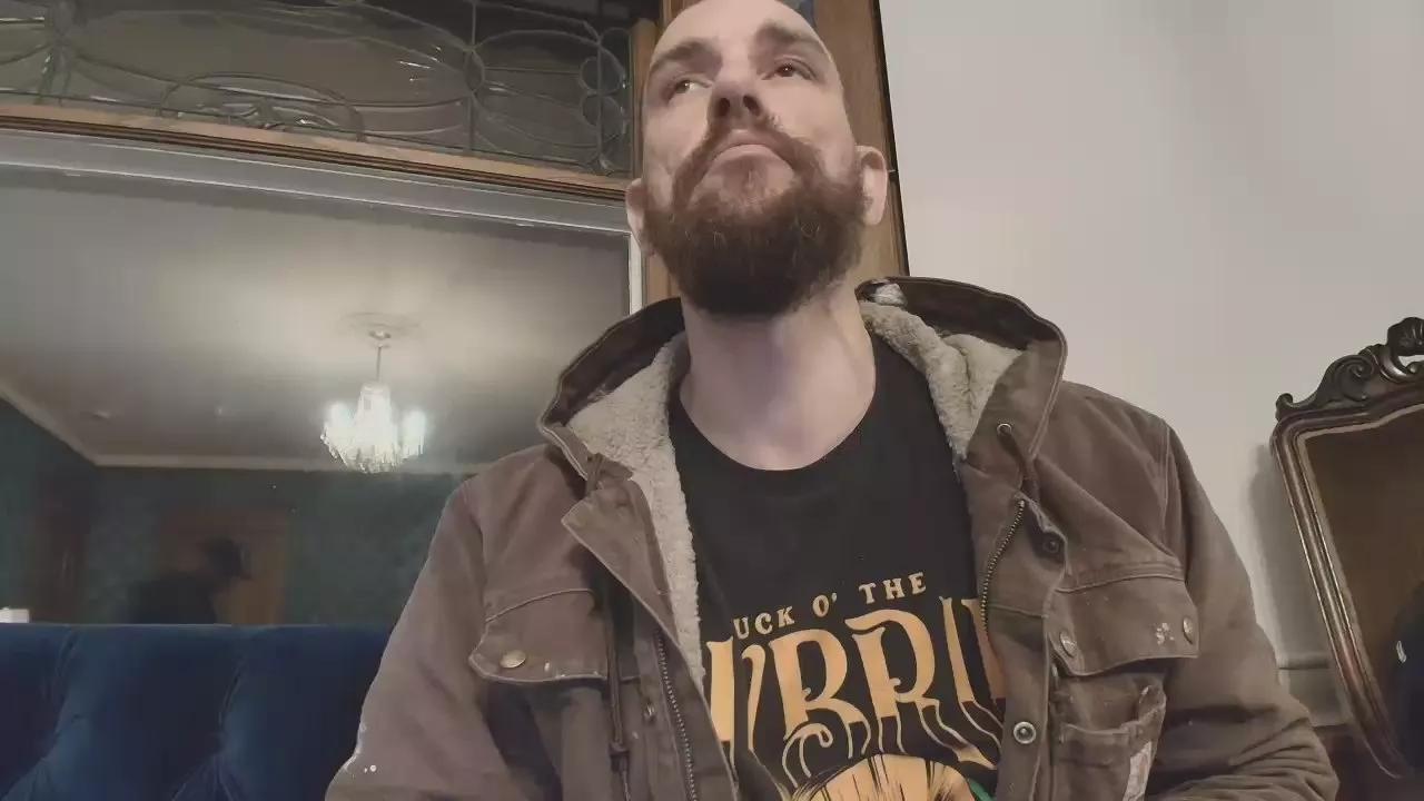 Beardedveteran on Cam4 