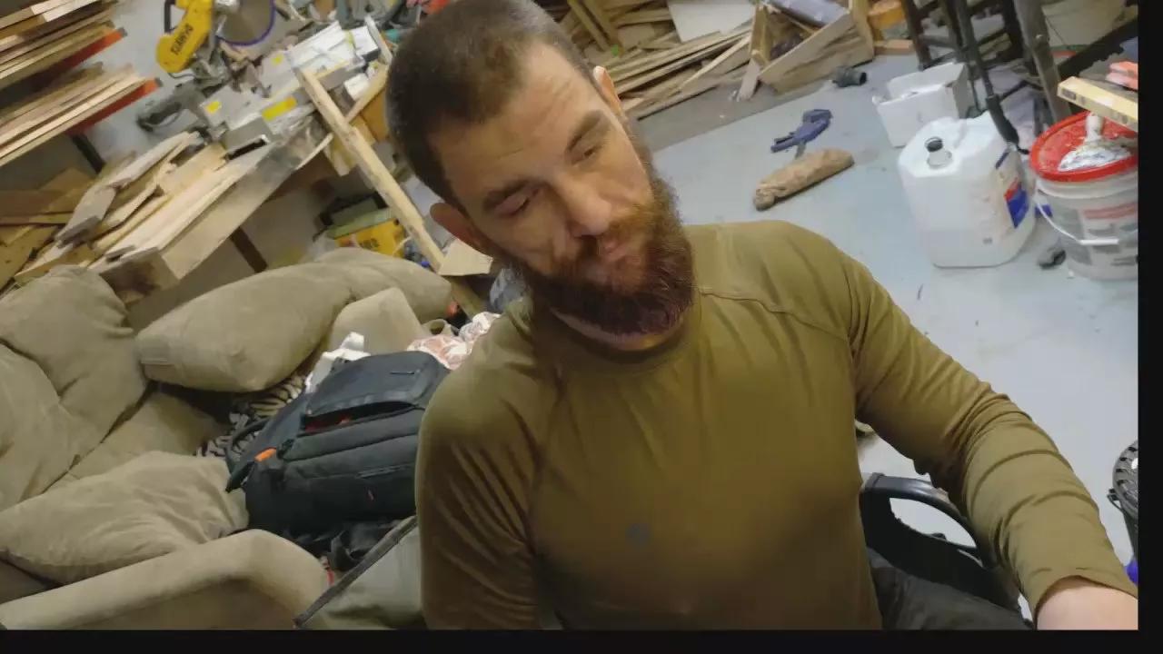 Beardedveteran on Cam4 