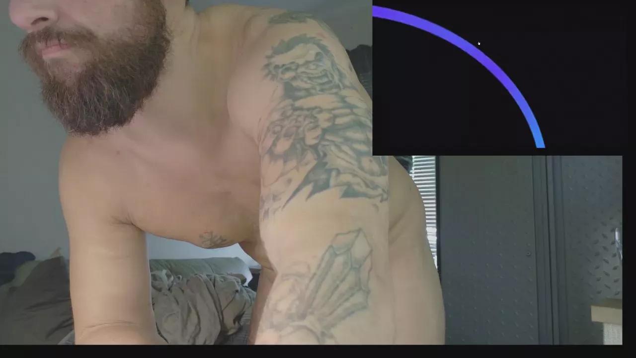Beardedveteran on Cam4 