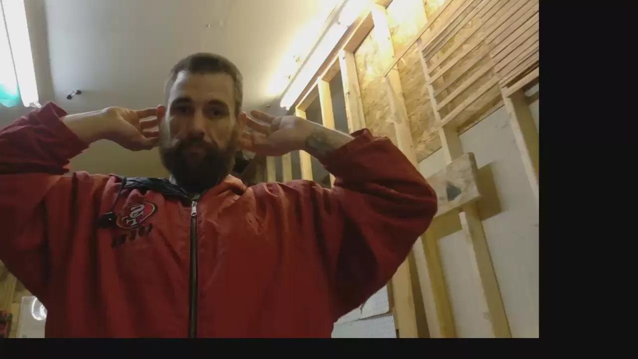 Beardedveteran on Cam4 