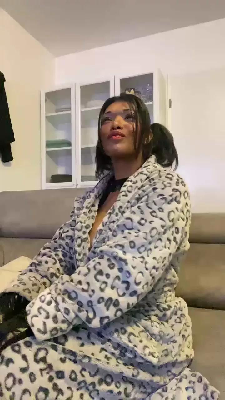Belingtia on Cam4 