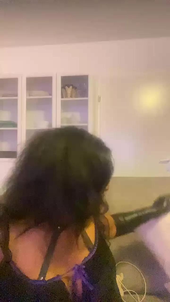 Belingtia on Cam4 