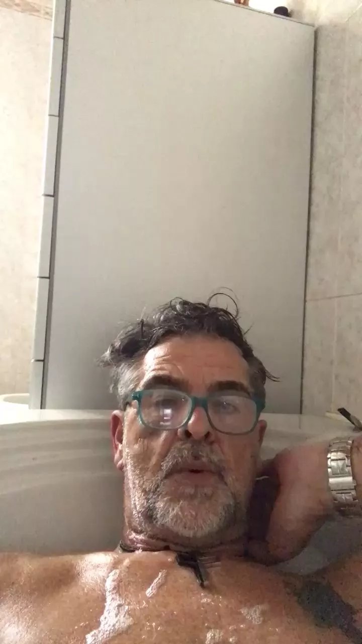 Offline bergamo13 on Cam4