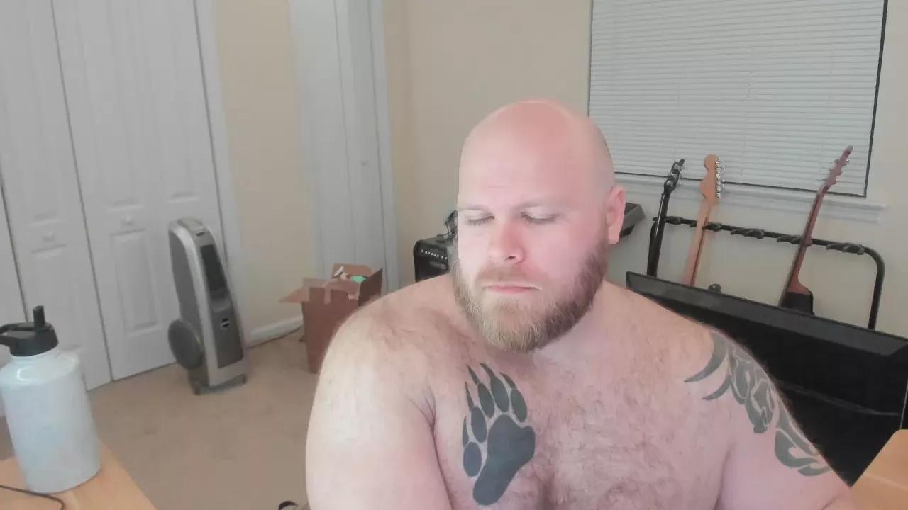bigbear555 on Cam4 