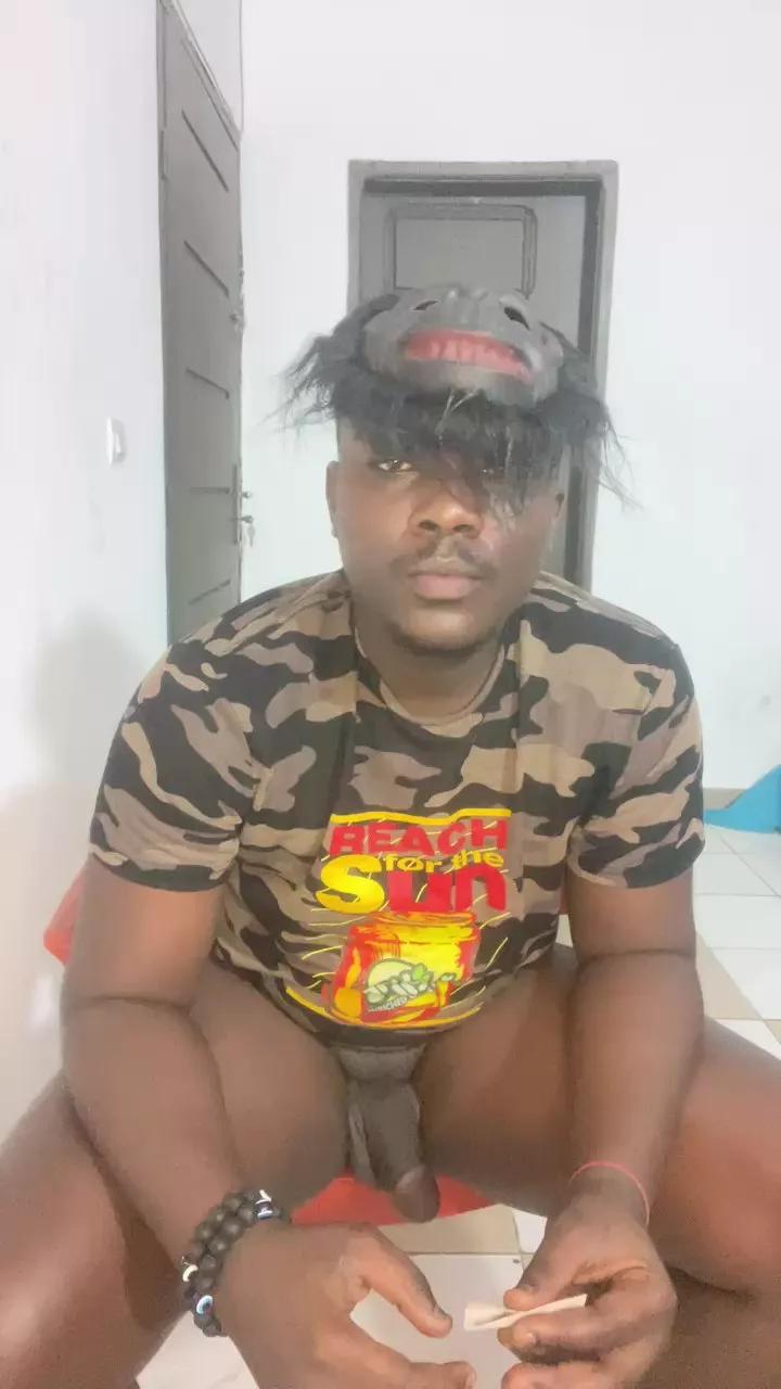 bigblvckdick4 on Cam4 
