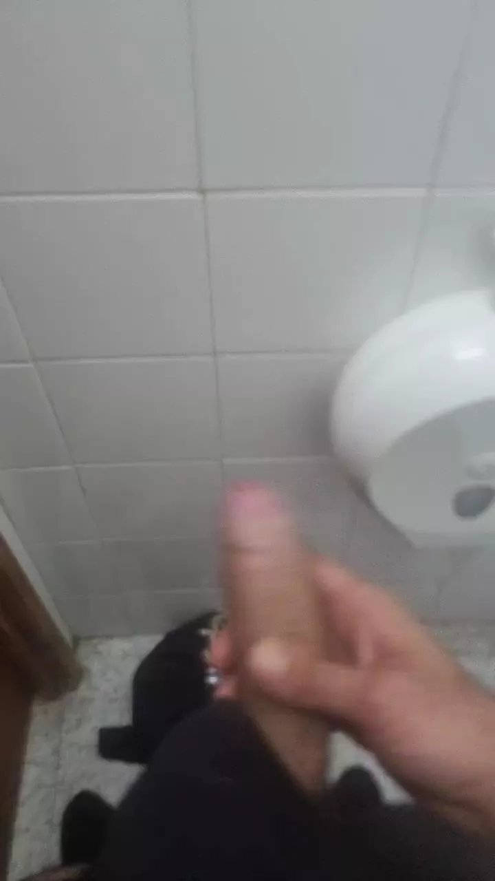 Offline Bigcockforfunxx on Cam4