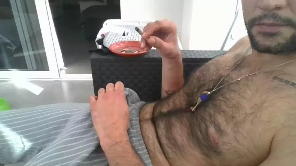 Offline Bigcockforfunxx on Cam4