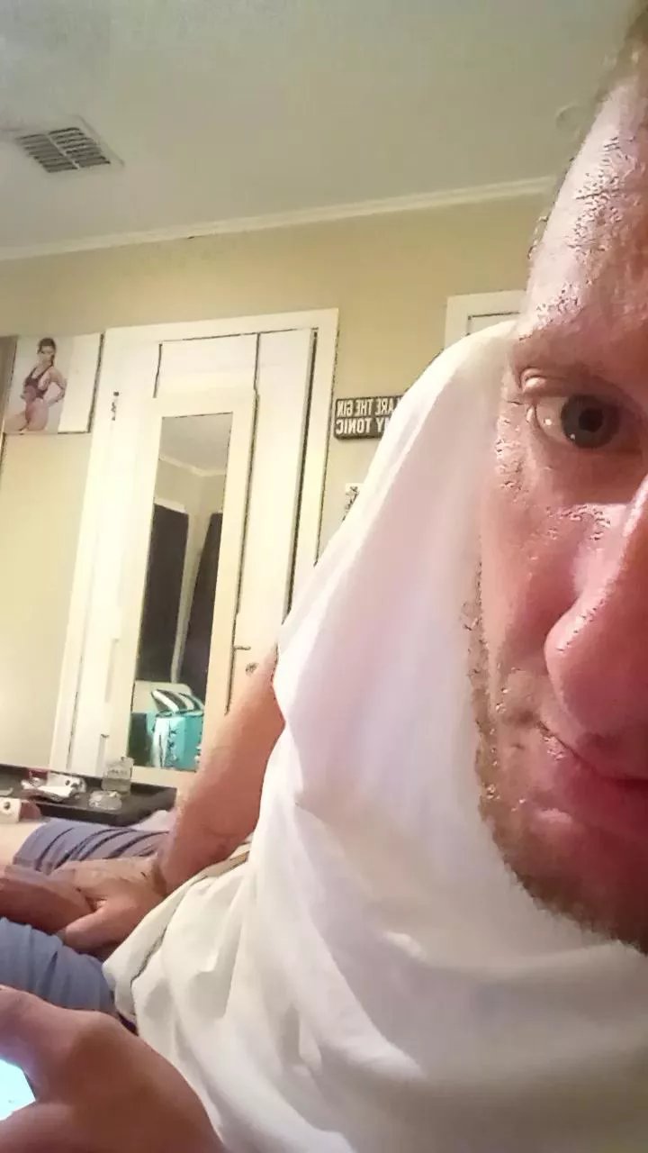 Offline biggzee2 on Cam4