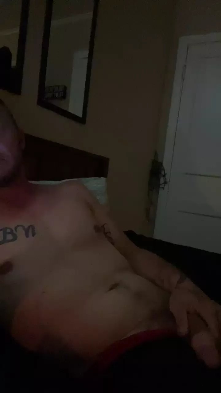Offline biggzee2 on Cam4