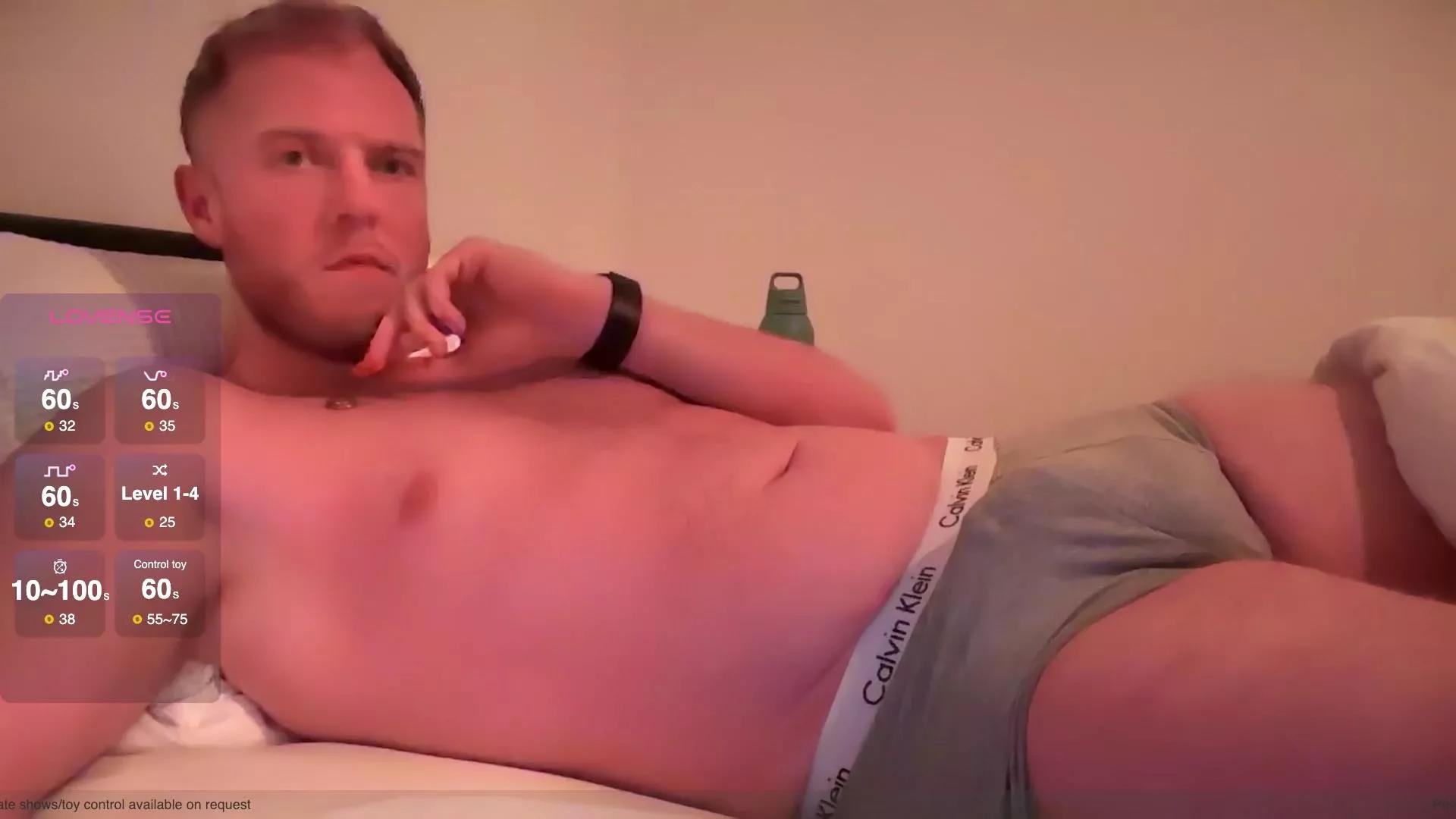 bigteenboy18 on Cam4 