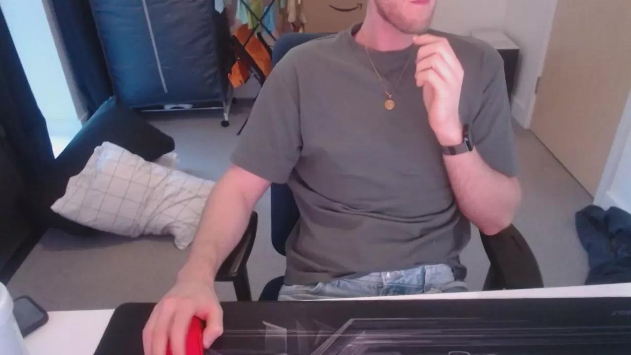 bigteenboy18 on Cam4 