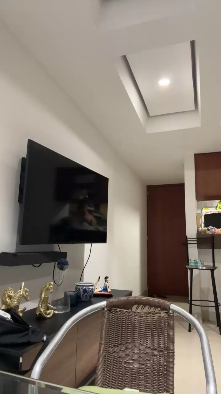 Offline Bigwhitebull on Cam4