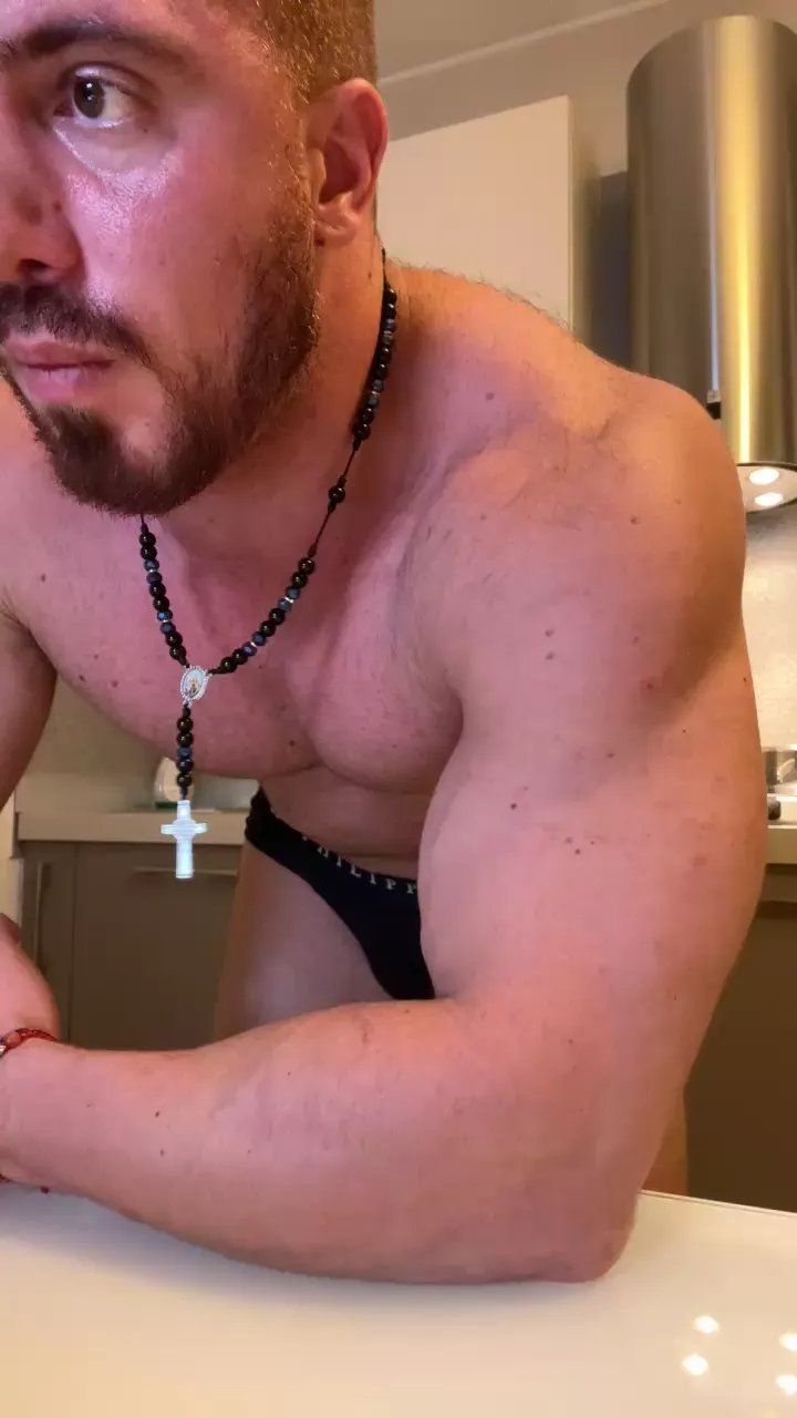 Offline Bigwhitebull on Cam4