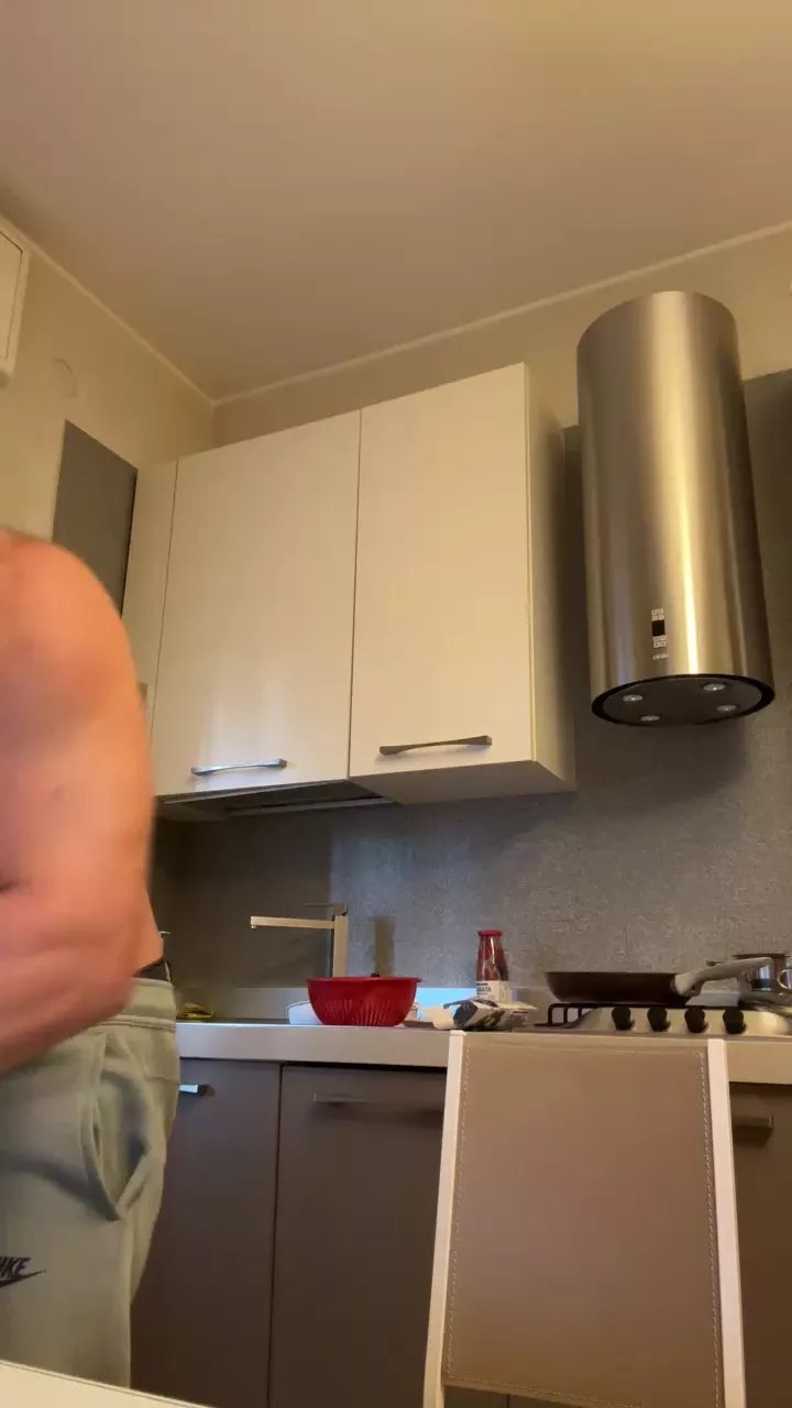 Offline Bigwhitebull on Cam4