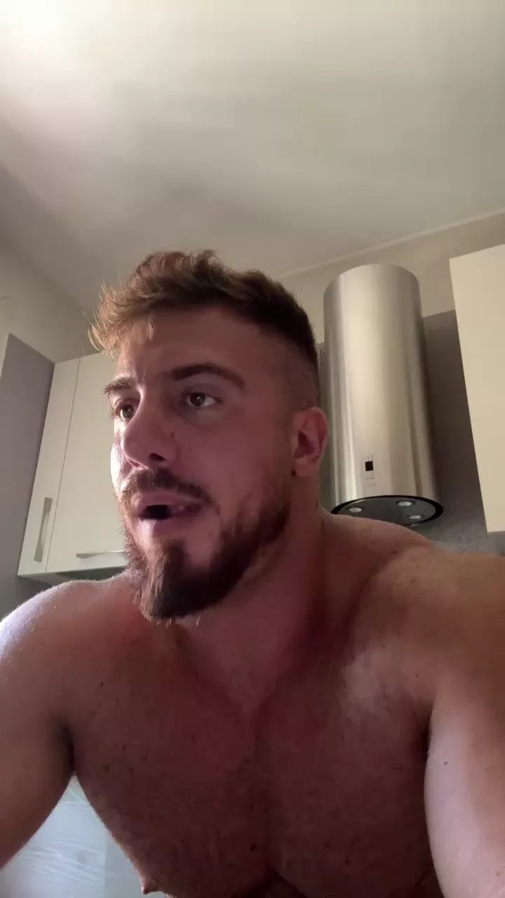 Offline Bigwhitebull on Cam4