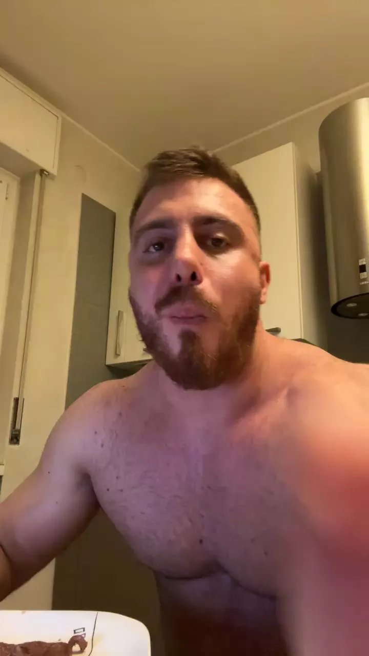 Offline Bigwhitebull on Cam4