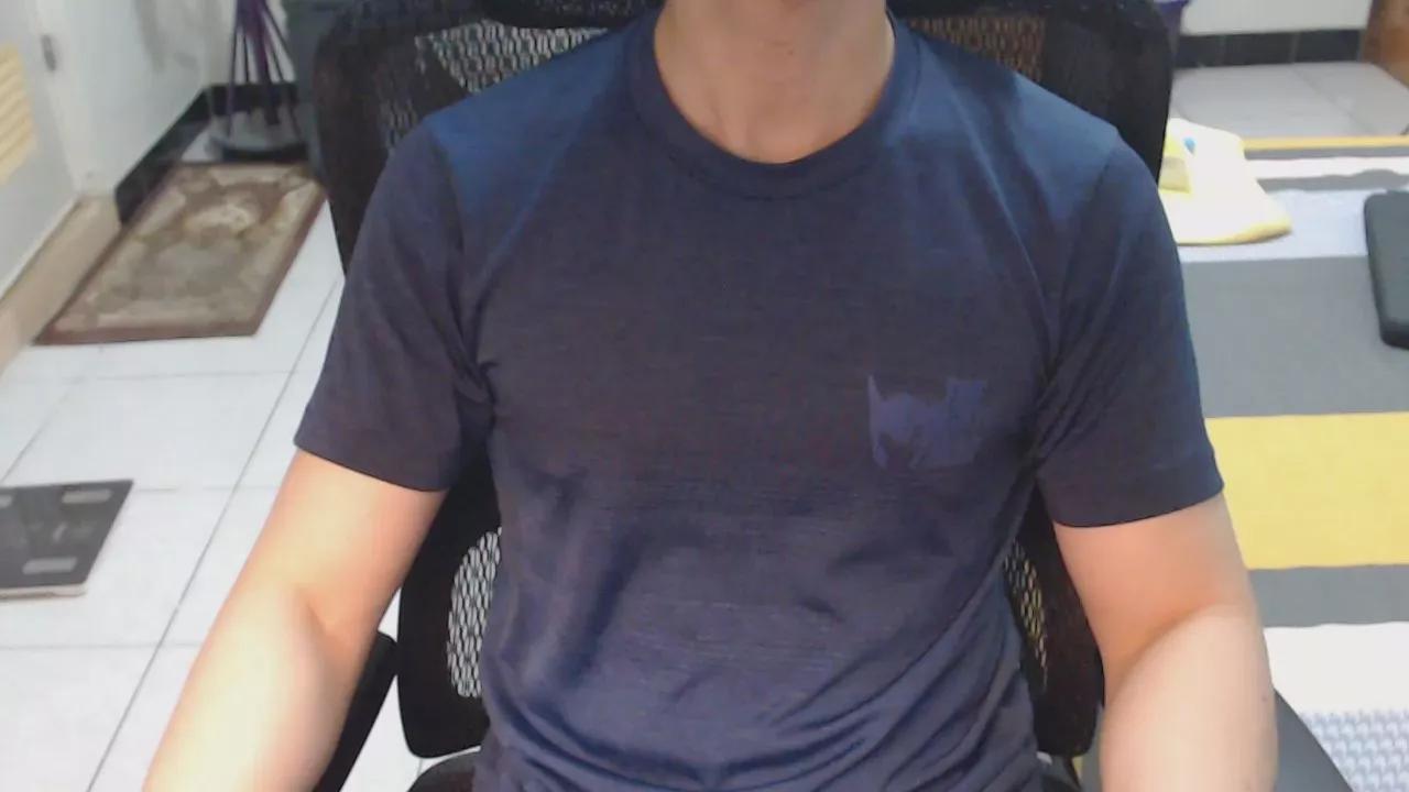 bio1988 on Cam4 