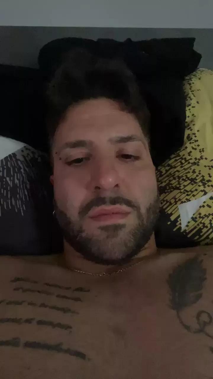 Biricchinihold on Cam4 
