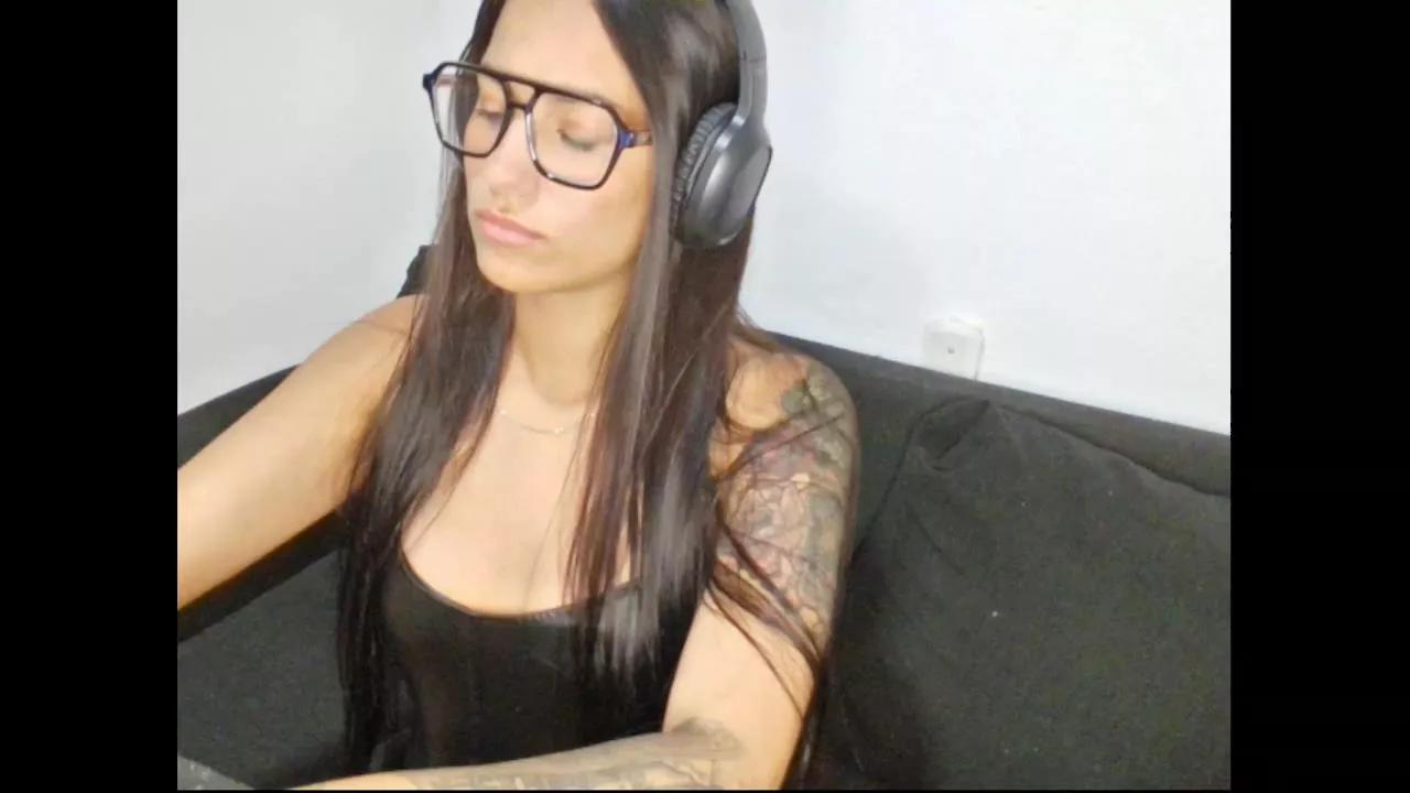 BlackAngel_xxx on Cam4 