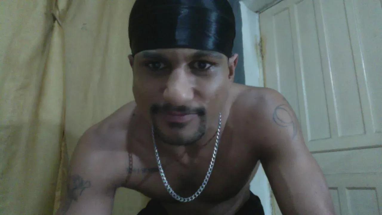 BlackDelToro on Cam4 