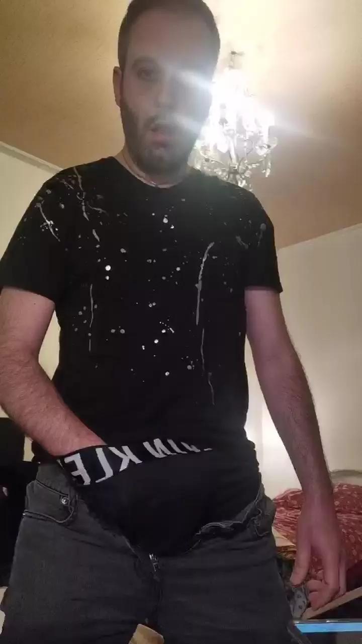 blacktie82 on Cam4 