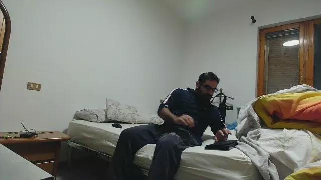 bleakw85 on Cam4 