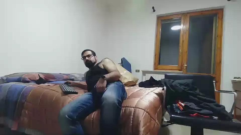 bleakw85 on Cam4 