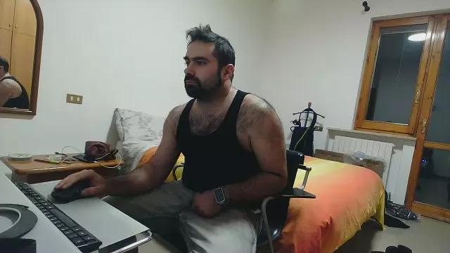 bleakw85 on Cam4 