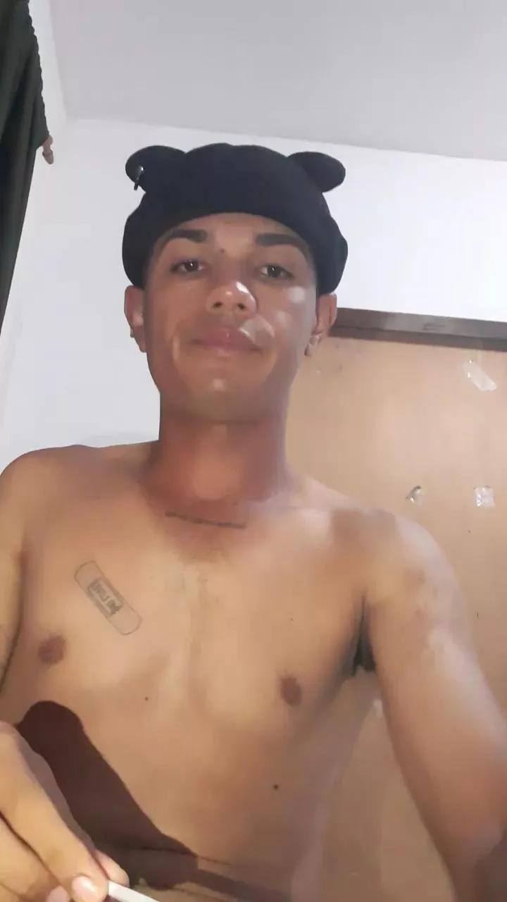 BluBaiano on Cam4 