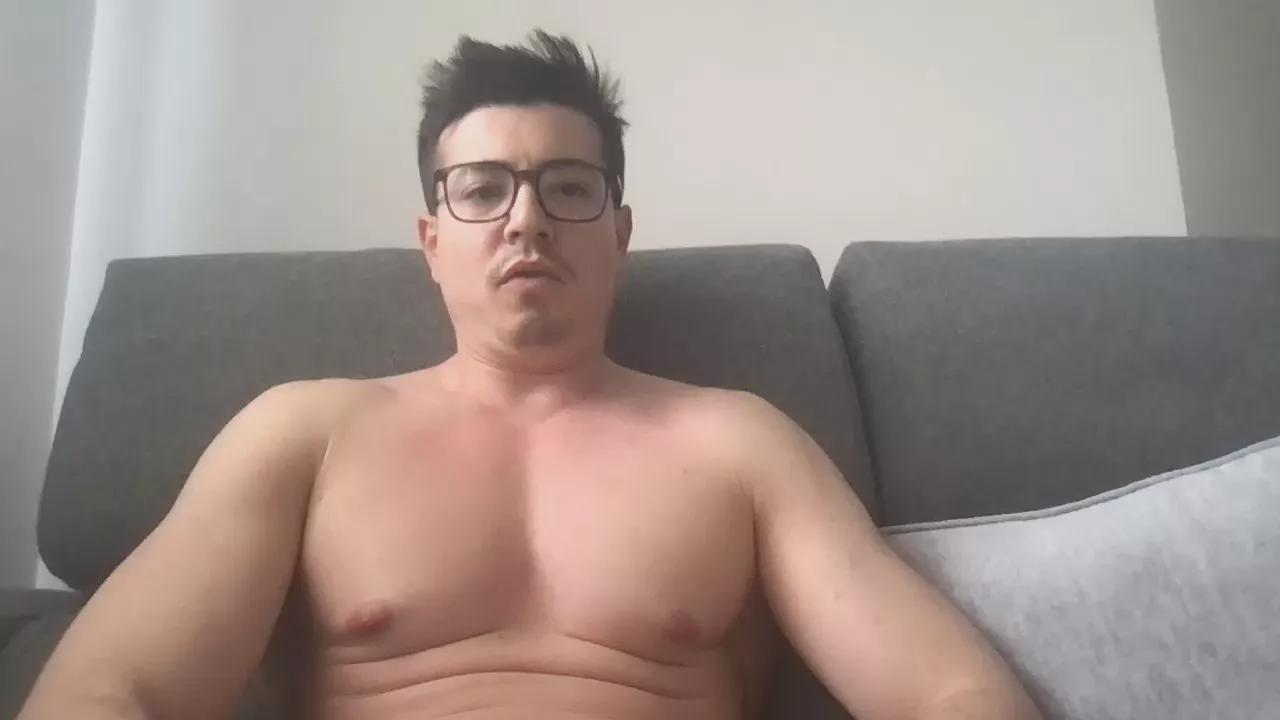 bombero_31_bi on Cam4 