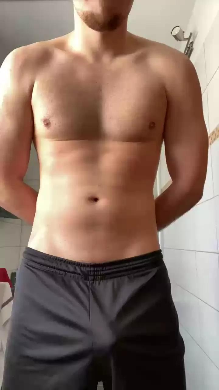 Boy18cm99 on Cam4 